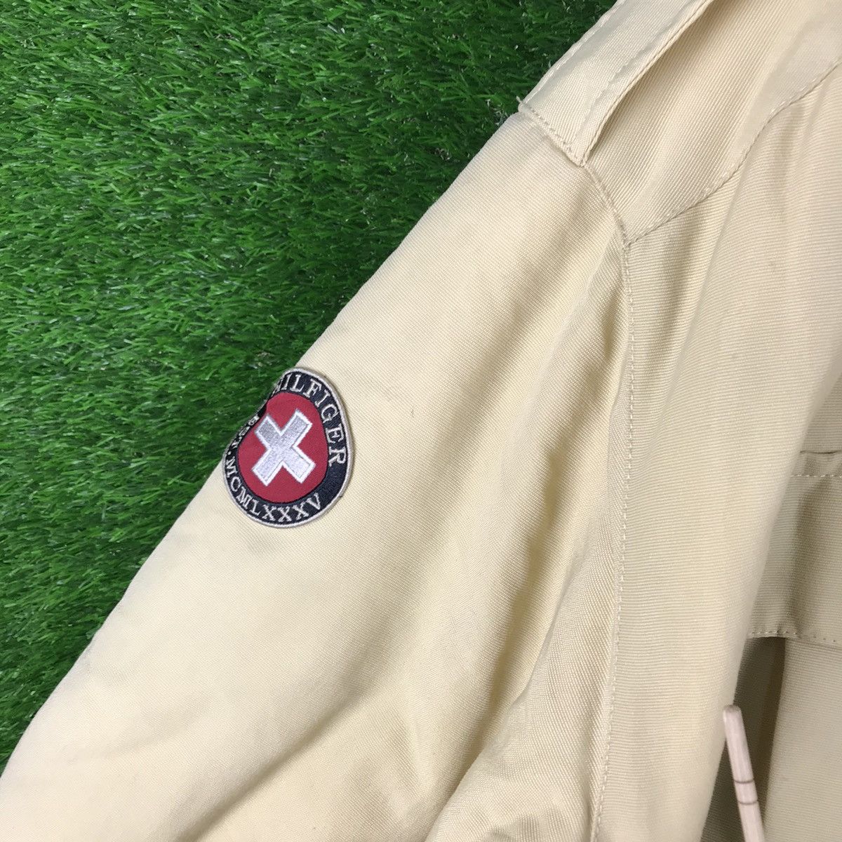 Tommy Hilfiger Vintage Tommy Hilfiger Expedition Jacket Size US L / EU 52-54 / 3 - 4 Thumbnail