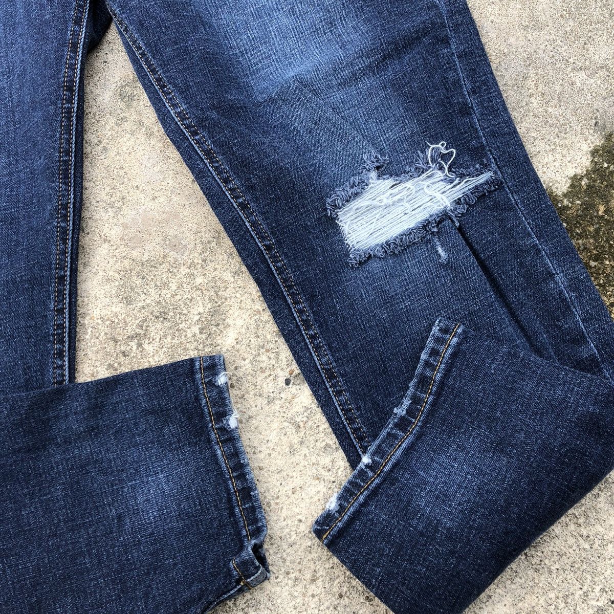 Gap 🔥Rare🔥Vintage GAP Denim Mom Jean Rips Distress Denim Size US 28 / EU 44 - 7 Thumbnail