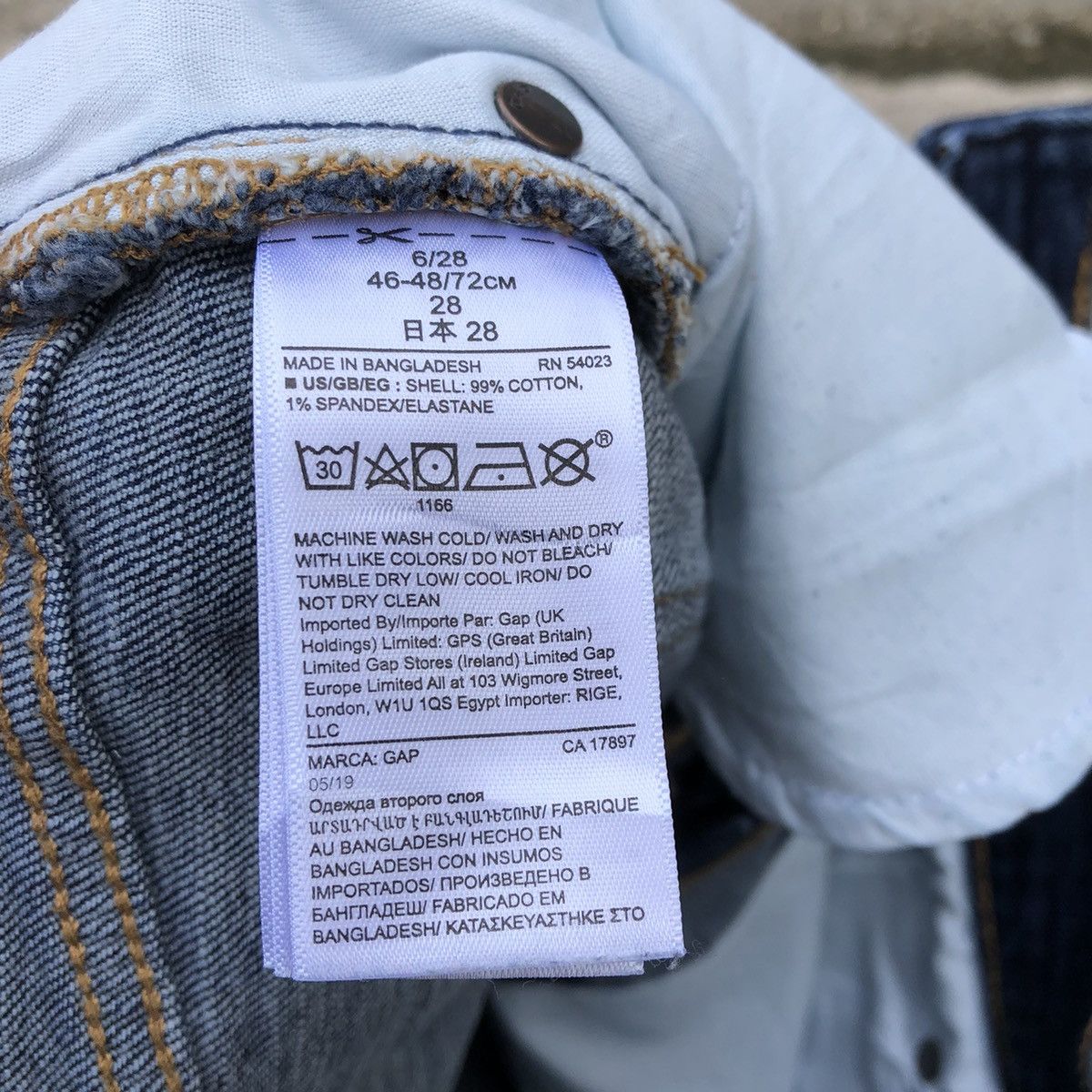 Gap 🔥Rare🔥Vintage GAP Denim Mom Jean Rips Distress Denim Size US 28 / EU 44 - 10 Thumbnail
