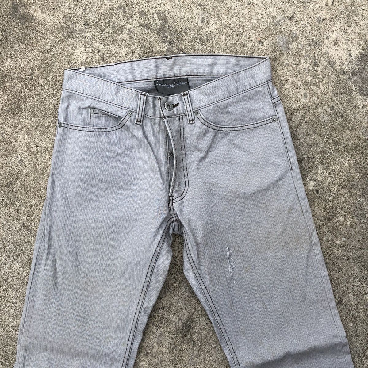 Beams Plus × Japanese Brand 🔥Rare🔥🇯🇵International Gallery Beams Rips Chore Denim Jeans Size US 30 / EU 46 - 2 Thumbnail