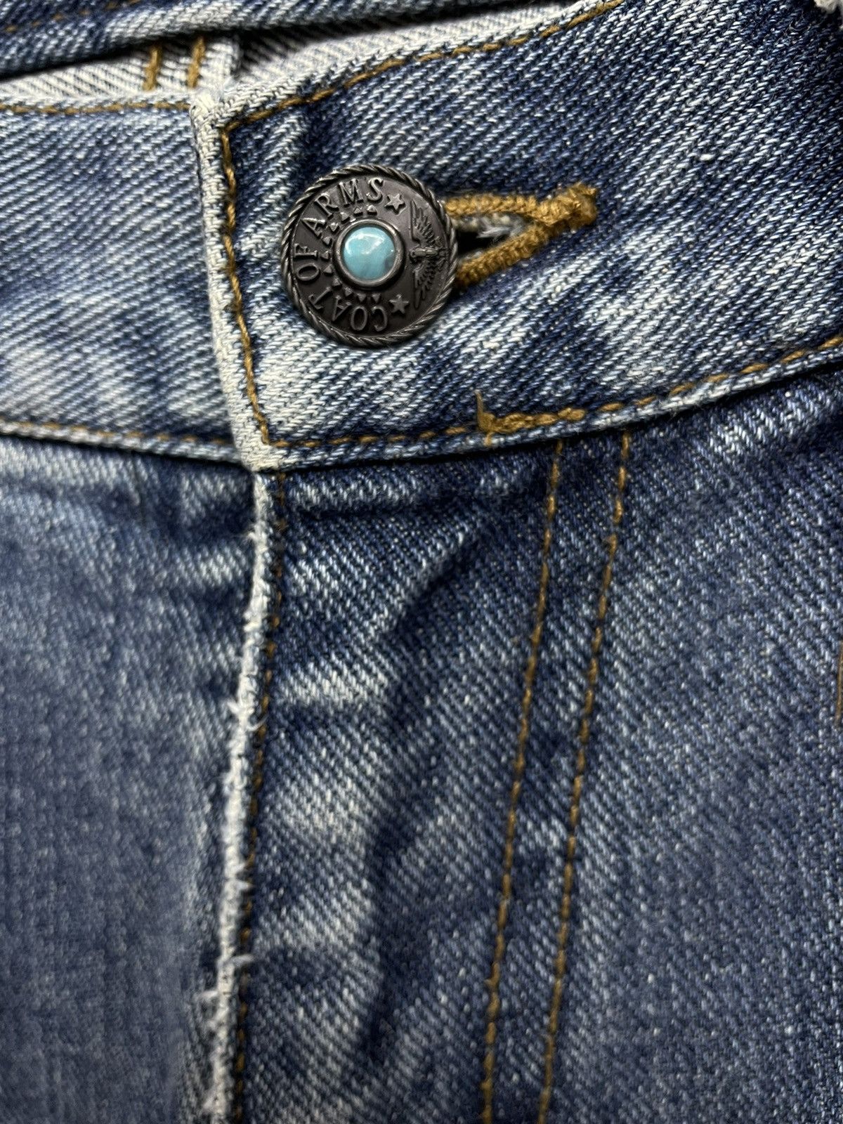 Native Vintage GERONIMO Apache Tribe History in a Pair of Jeans Size US 31 - 6 Thumbnail