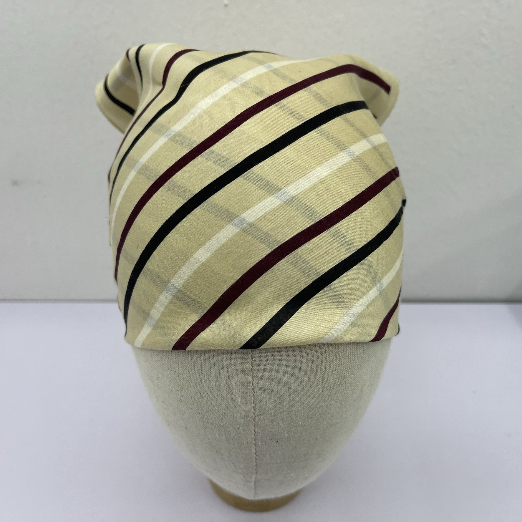 Burberry Burberry Headscarf Neckerchief Handkerchief- 4109 Size ONE SIZE - 2 Thumbnail