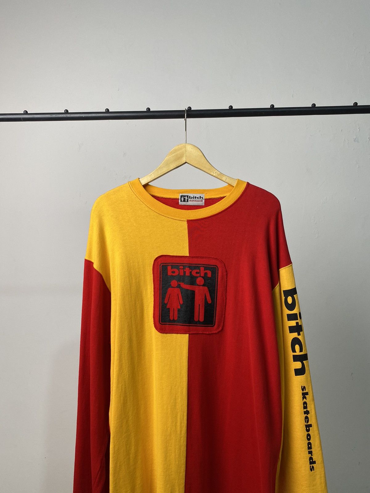 Girl Skateboards Bitch Sweatshirt Vintage Two Tone Size US XL / EU 56 / 4 - 1 Thumbnail
