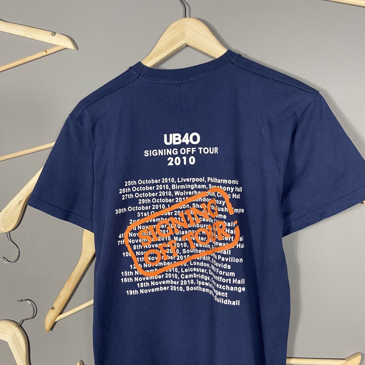 Band Tees × Vintage Vintage 2010 UB40 Signing Off Tour t-shirt Size US M / EU 48-50 / 2 - 6 Thumbnail