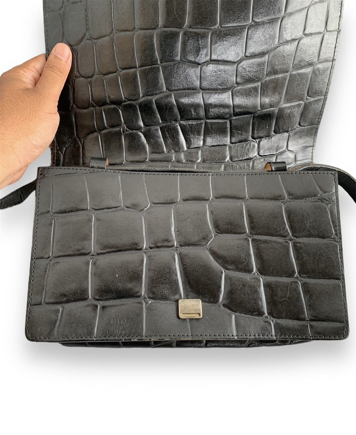 Jean Paul Gaultier black crocodile embossed logo messenger bag Size ONE SIZE - 3 Thumbnail