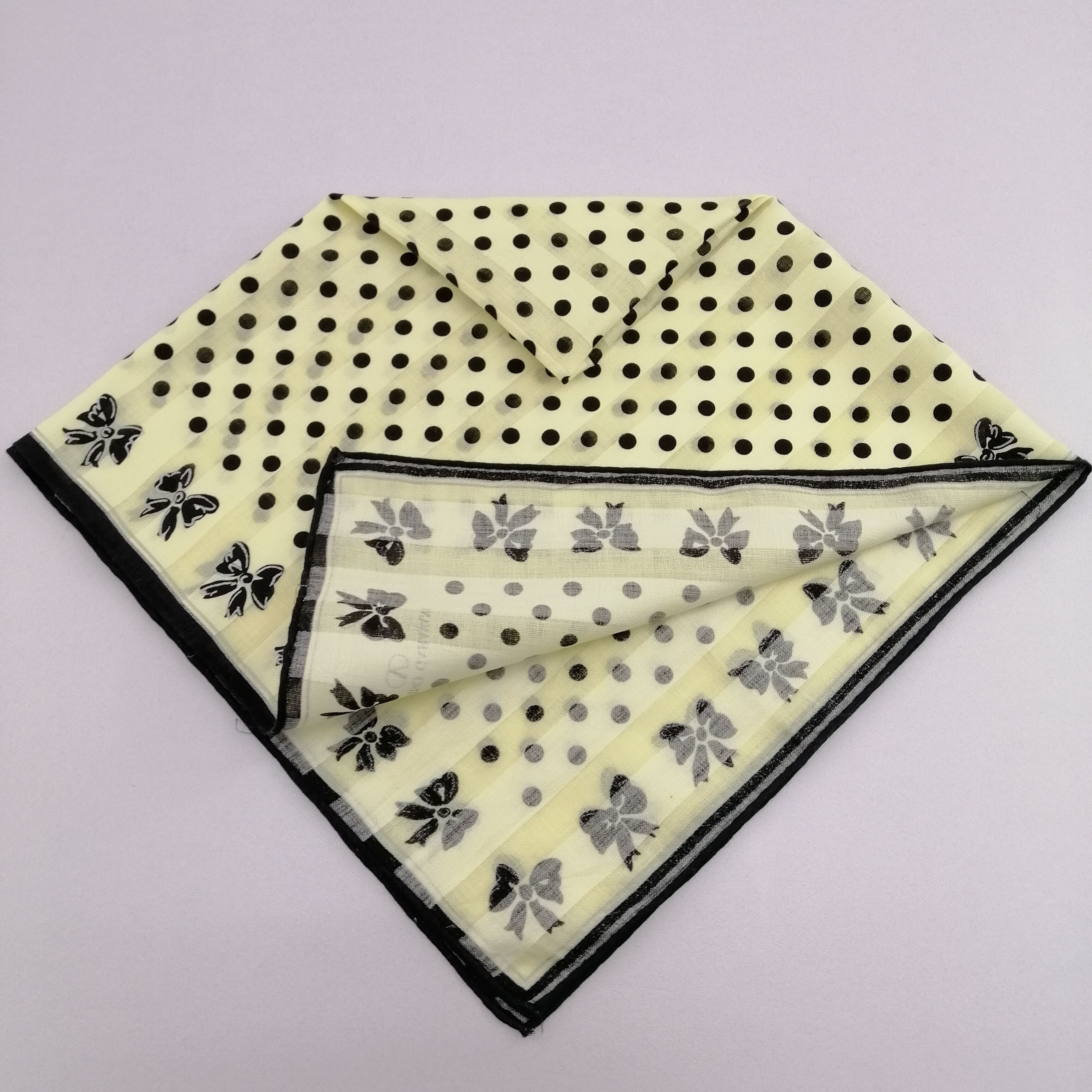 Valentino Valentino Garavani Handkerchief/Neckerchief/Bandana-KD2544 Size ONE SIZE - 2 Thumbnail
