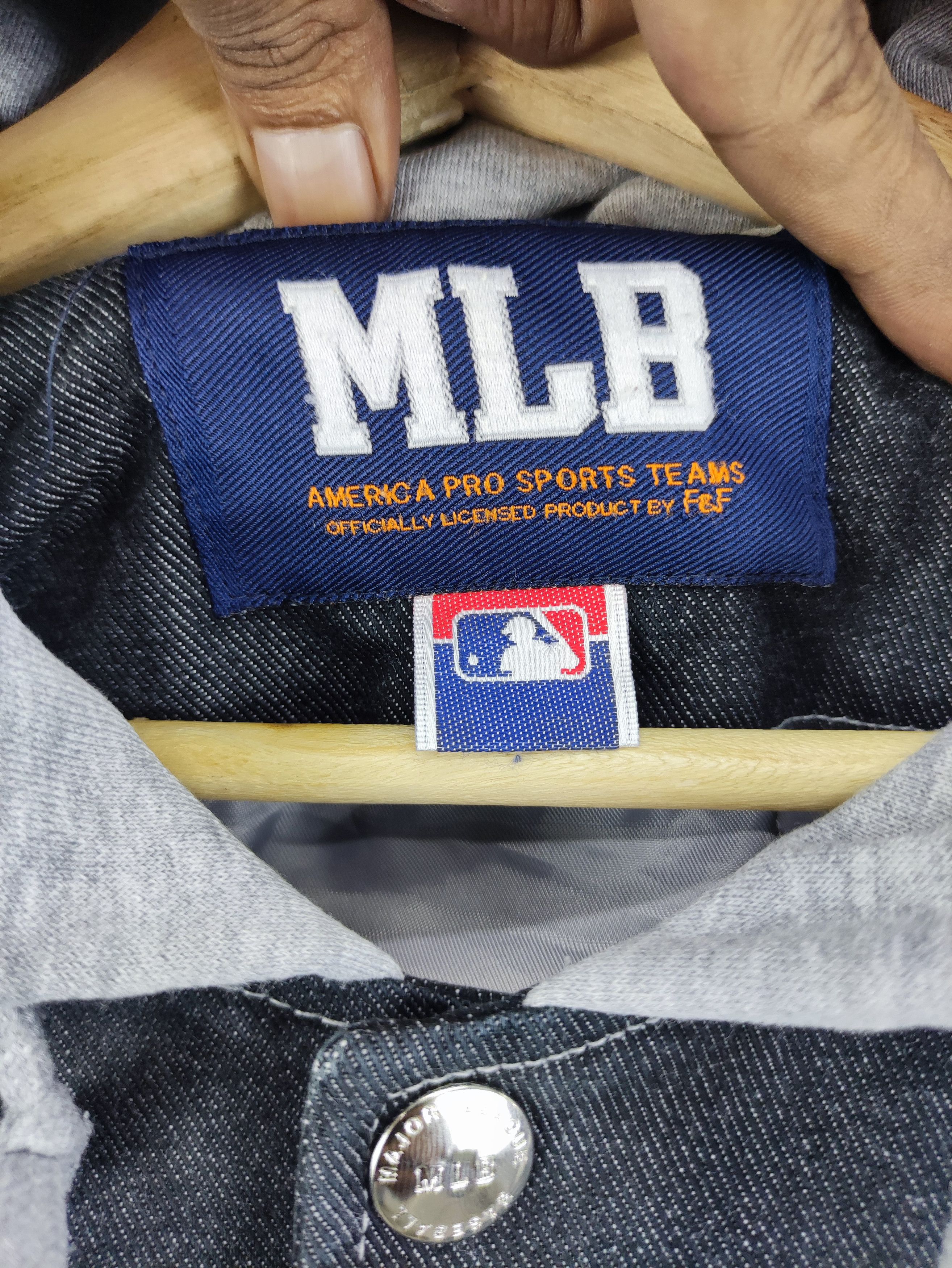 MLB Vintage Red Sox Mlb Varsity Jacket Snap Button Hoodie Size US XL / EU 56 / 4 - 3 Thumbnail