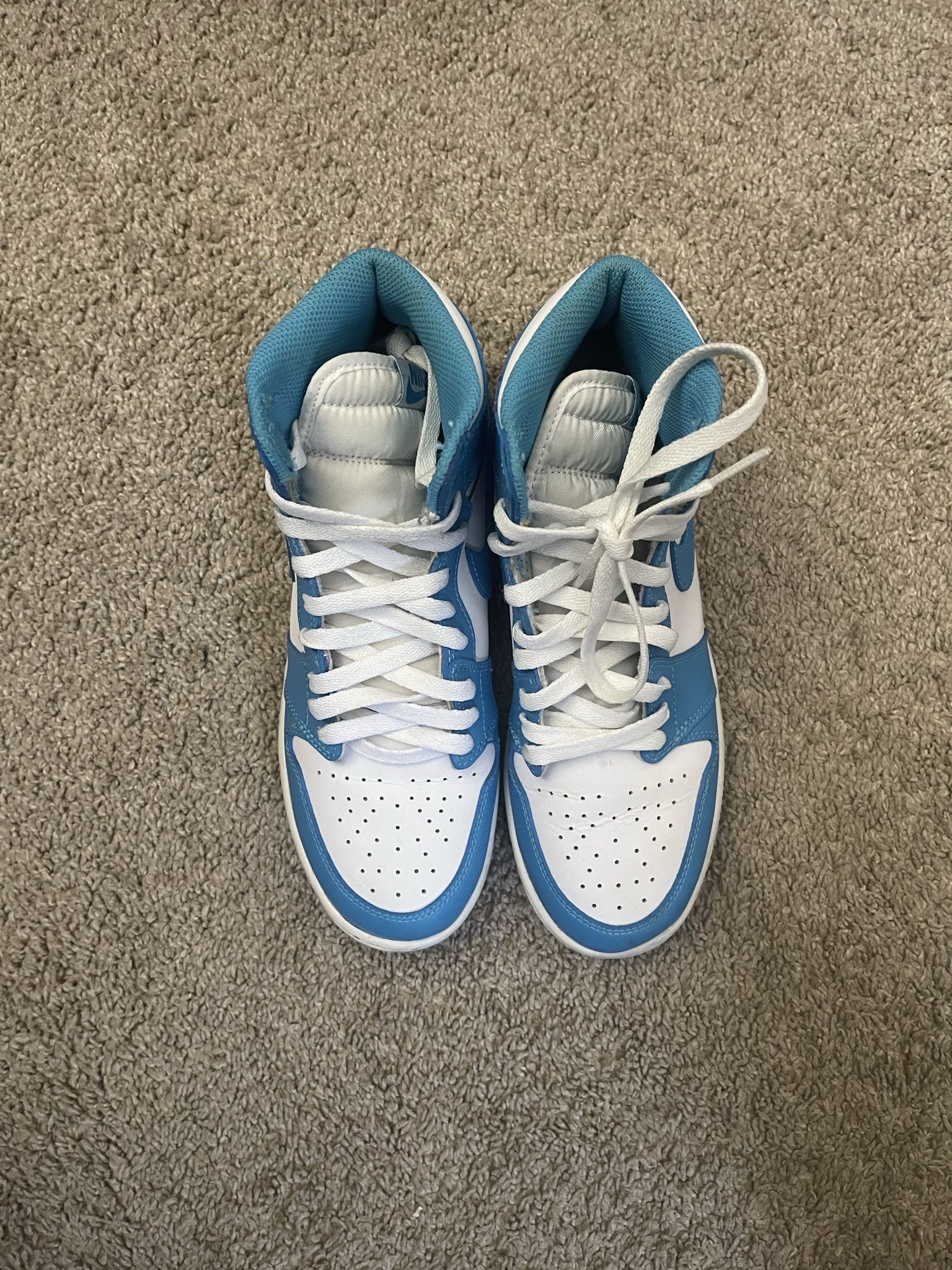 Jordan Brand × Nike Nike Air Jordan 1 Retro UNC (GS) Powder Blue Size US 7 / EU 40 - 4 Thumbnail