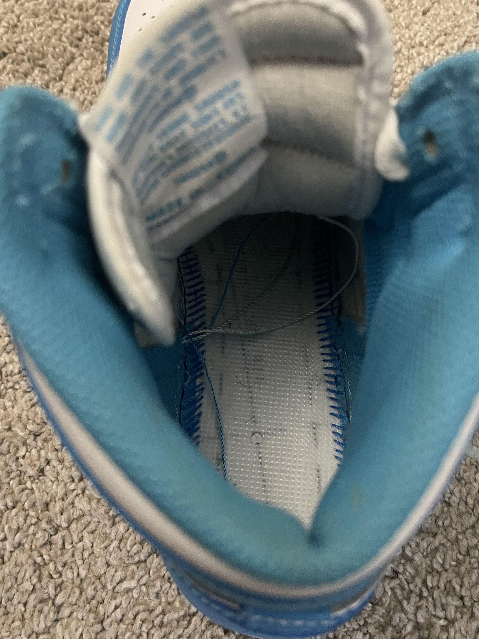 Jordan Brand × Nike Nike Air Jordan 1 Retro UNC (GS) Powder Blue Size US 7 / EU 40 - 6 Thumbnail