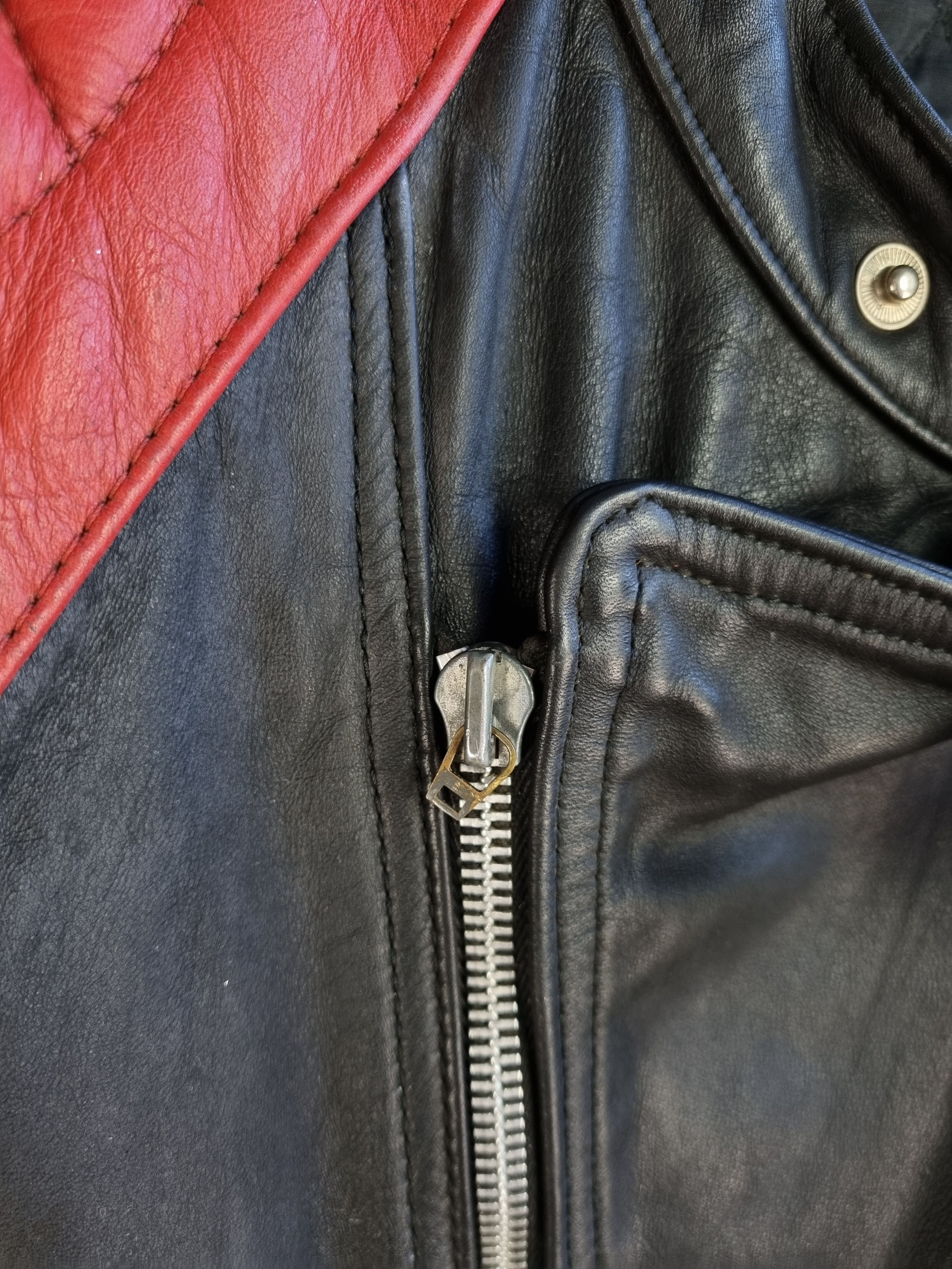 Genuine Leather Rare 70s MOTO CUIR french Biker leather jacket Size US S / EU 44-46 / 1 - 19 Thumbnail