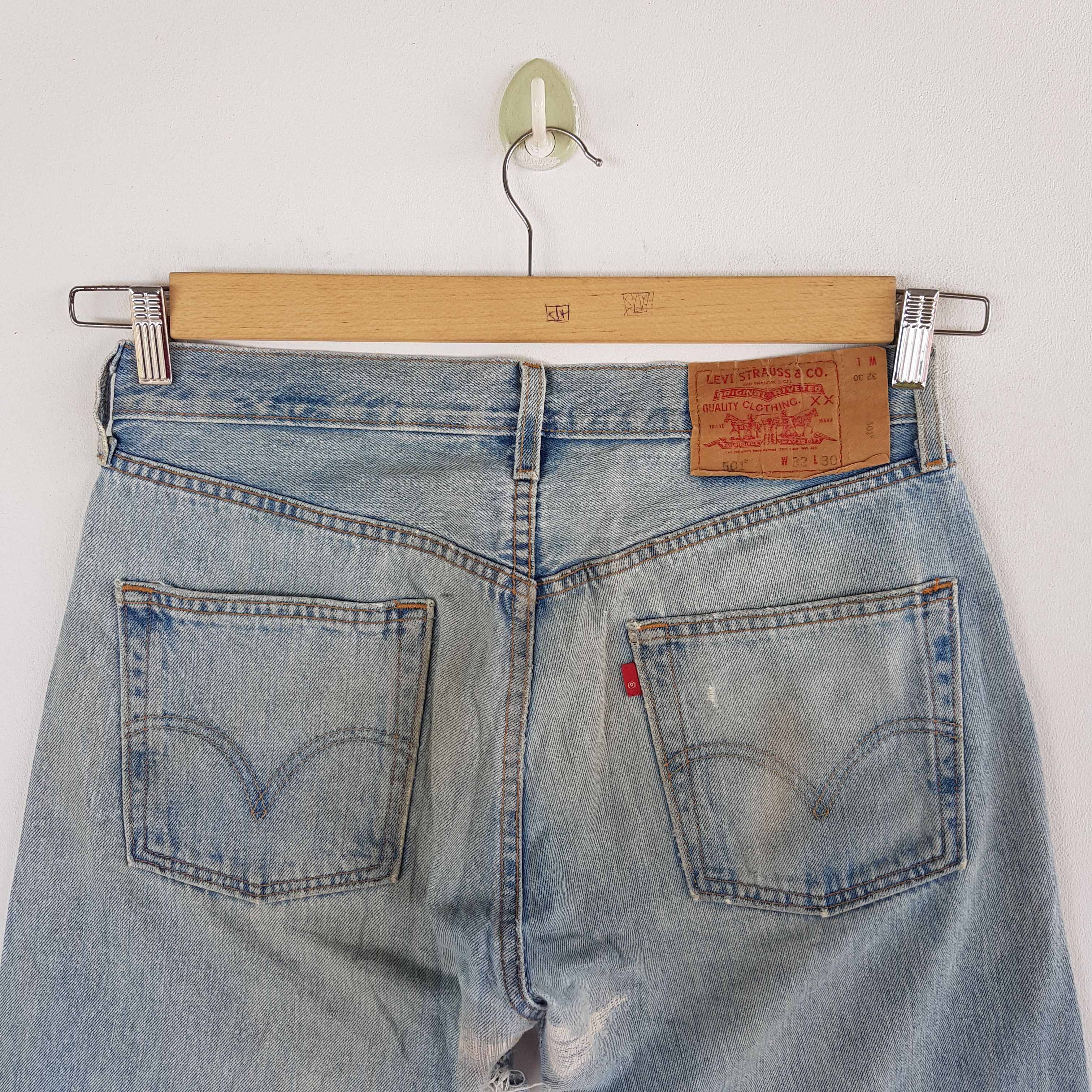 Levi's Vintage Levis 501 Sunfaded Jeans Levi's Light Wash Denim Size 30" / US 8 / IT 44 - 4 Thumbnail