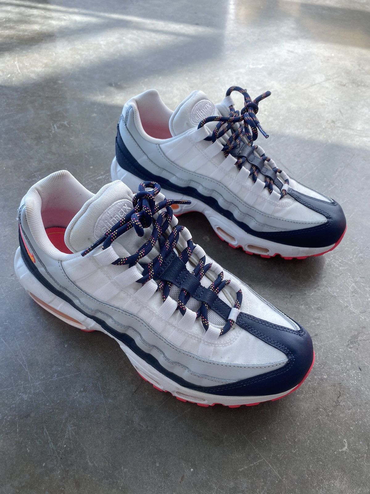 Nike Nike Air Max 95 Midnight Navy / Laser Orange / Pure Platinum Size US 7.5 / EU 40-41 - 7 Thumbnail