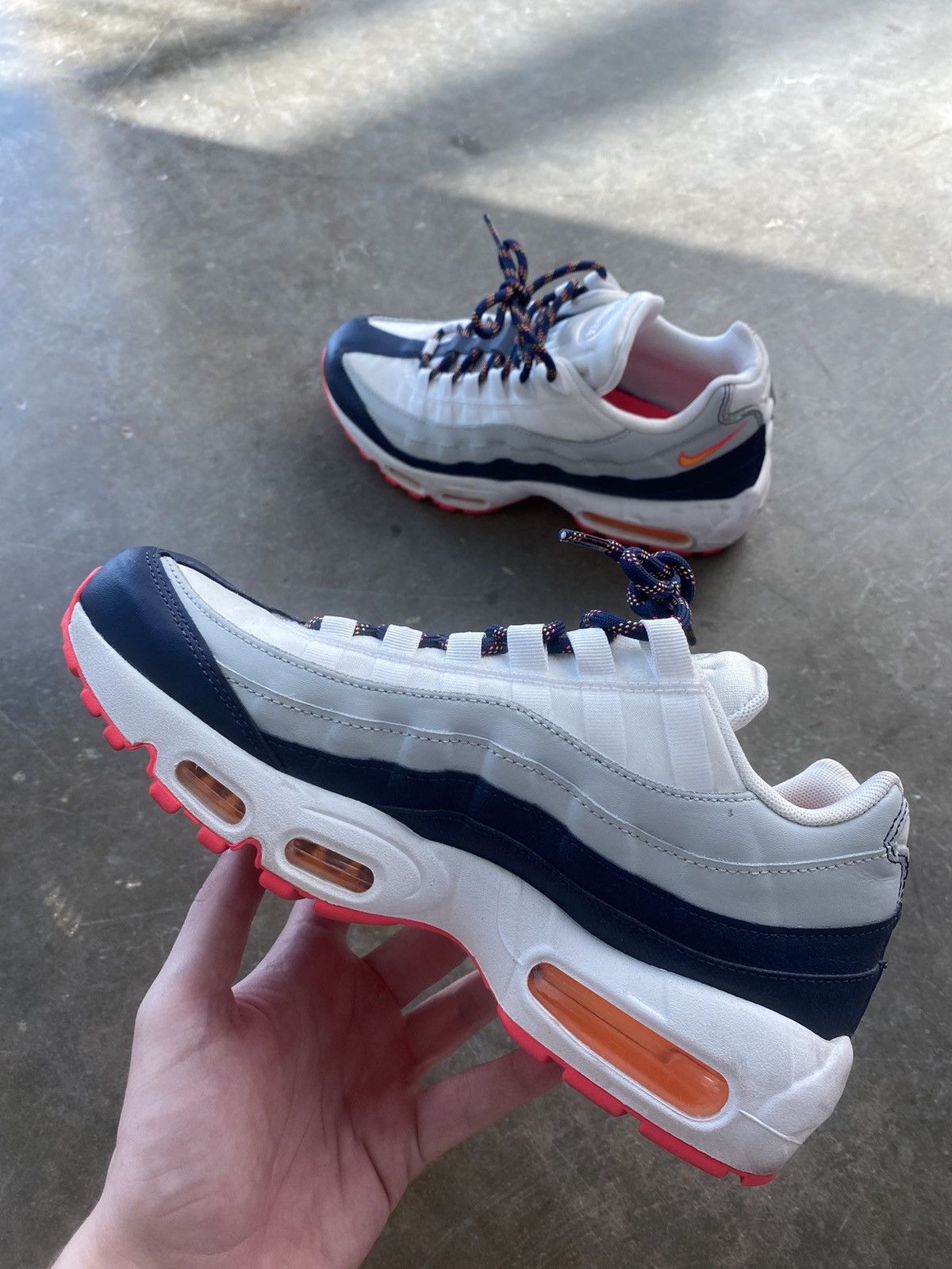 Nike Nike Air Max 95 Midnight Navy / Laser Orange / Pure Platinum Size US 7.5 / EU 40-41 - 3 Thumbnail
