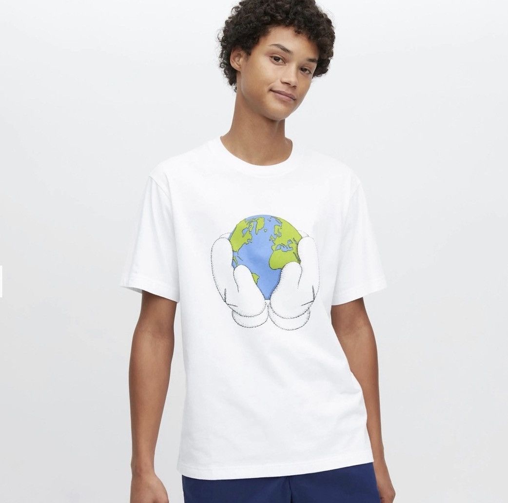 Kaws × Uniqlo Kaws x Uniqlo Peace For All Tee Size US L / EU 52-54 / 3 - 3 Thumbnail