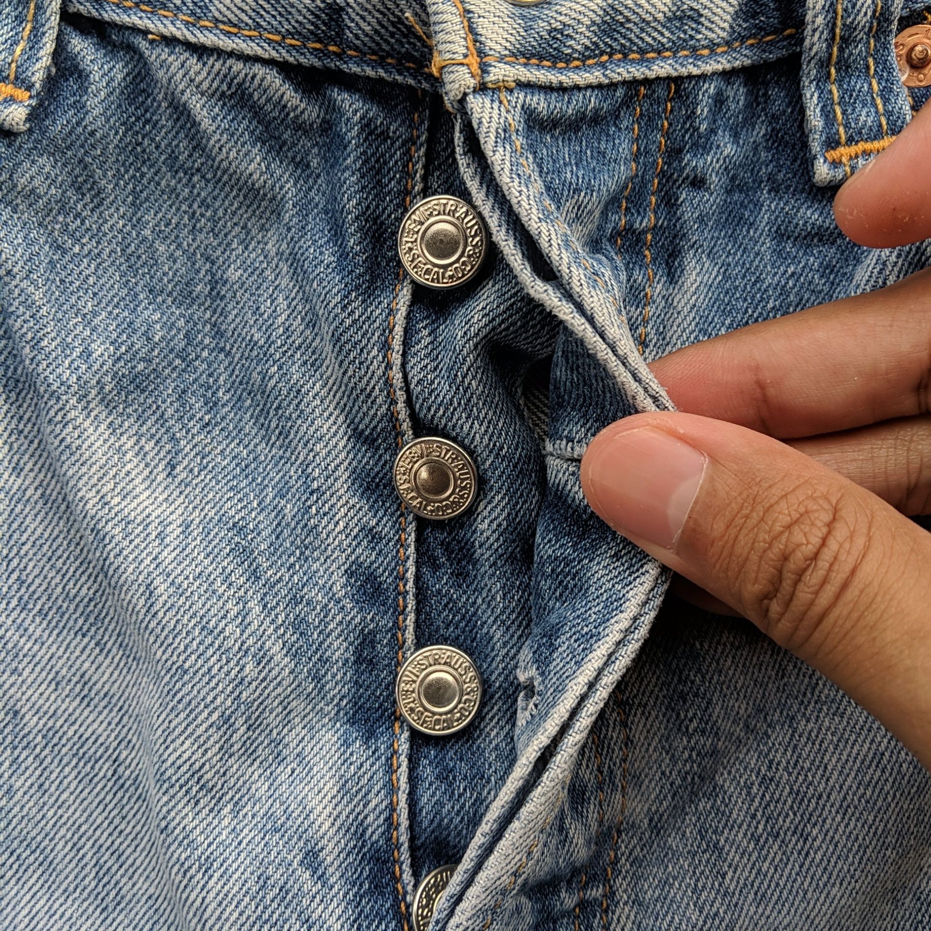 Japanese Brand Vintage Levi's 501 Button Fly Distressed Denim Jean Pant Size US 32 / EU 48 - 7 Thumbnail