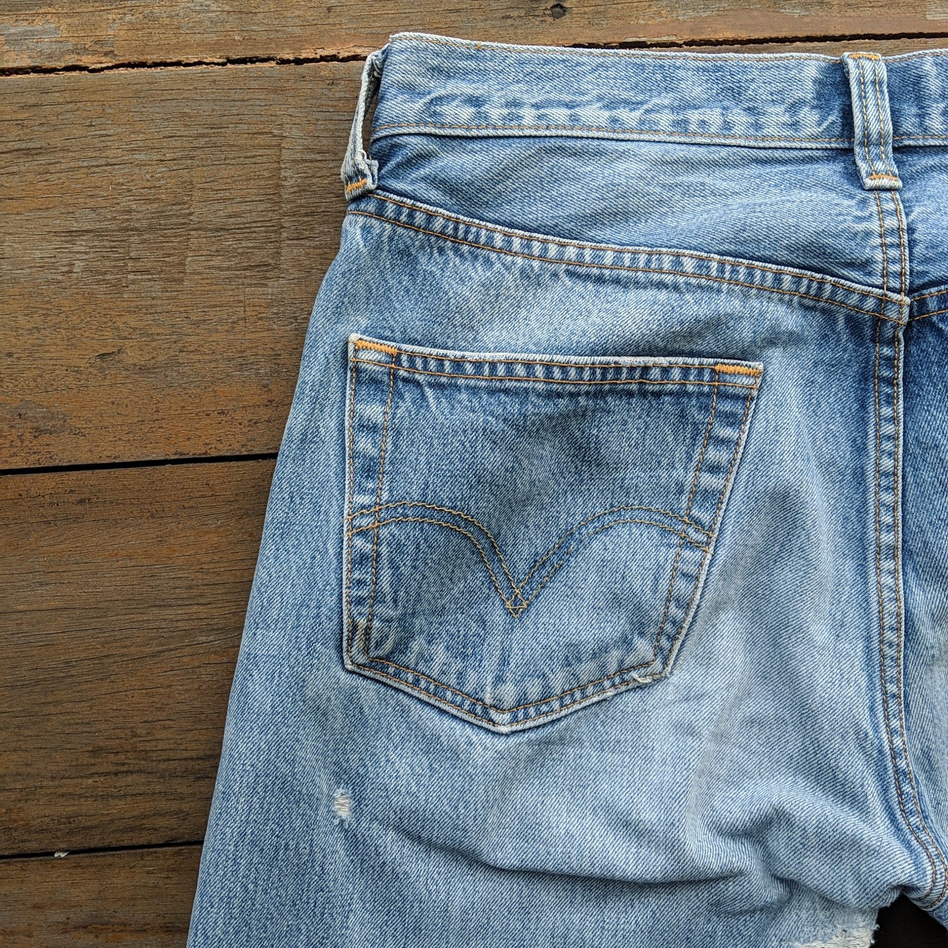 Japanese Brand Vintage Levi's 501 Button Fly Distressed Denim Jean Pant Size US 32 / EU 48 - 13 Thumbnail