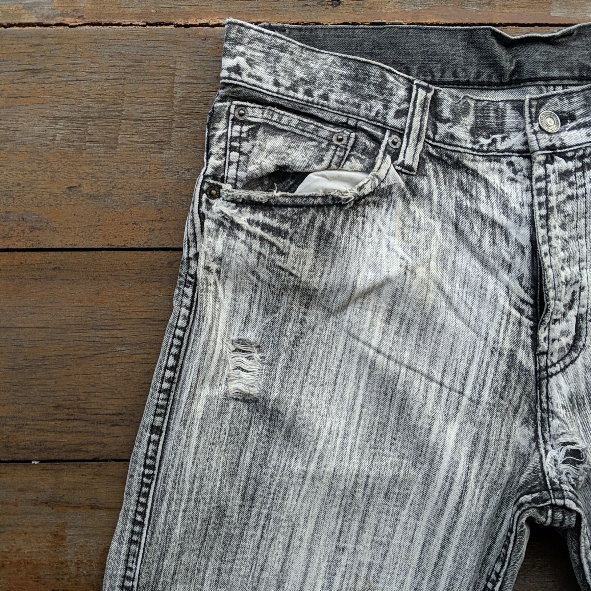 Japanese Brand Vintage Japanese Lightwash Distressed Denim Jean Pants Size US 34 / EU 50 - 3 Thumbnail
