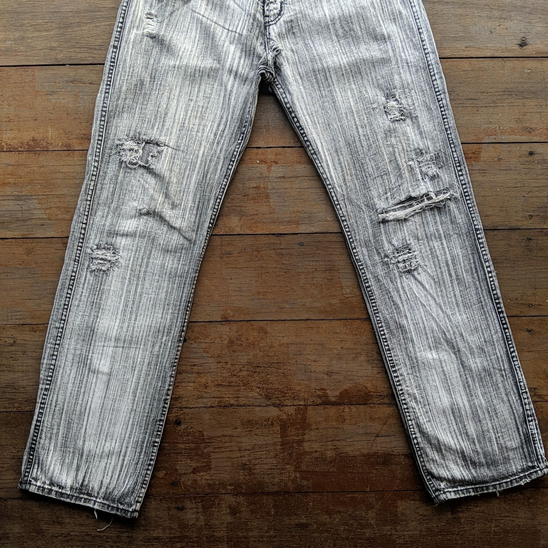 Japanese Brand Vintage Japanese Lightwash Distressed Denim Jean Pants Size US 34 / EU 50 - 7 Thumbnail
