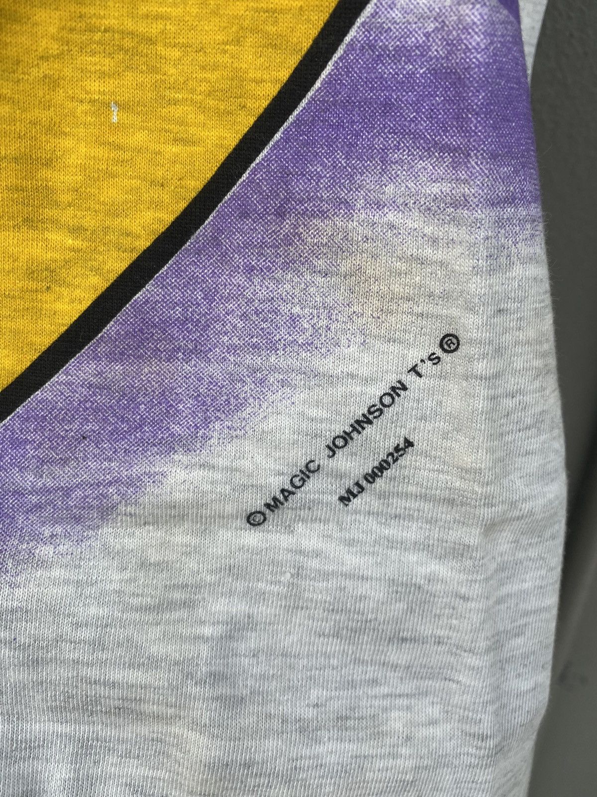 NBA × Vintage Rare Vintage 90’s Lakers Fullprint Printed Tee Size US L / EU 52-54 / 3 - 5 Thumbnail