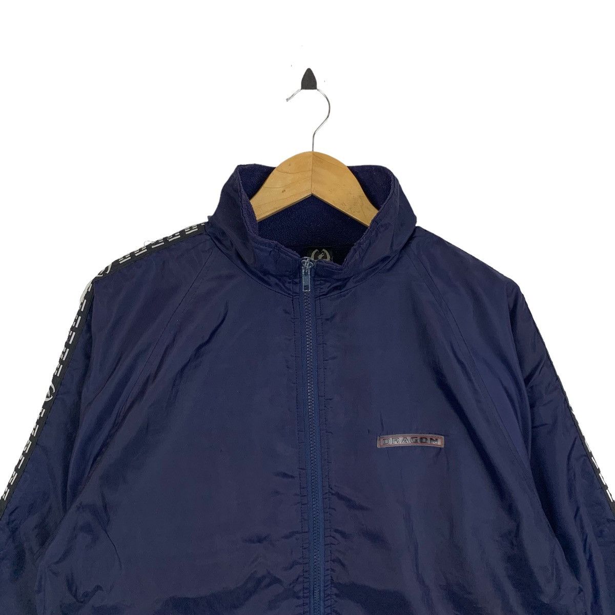 Vintage Vintage DRAGON Embroidered Side Tape Windbreaker Jacket Size US L / EU 52-54 / 3 - 5 Thumbnail