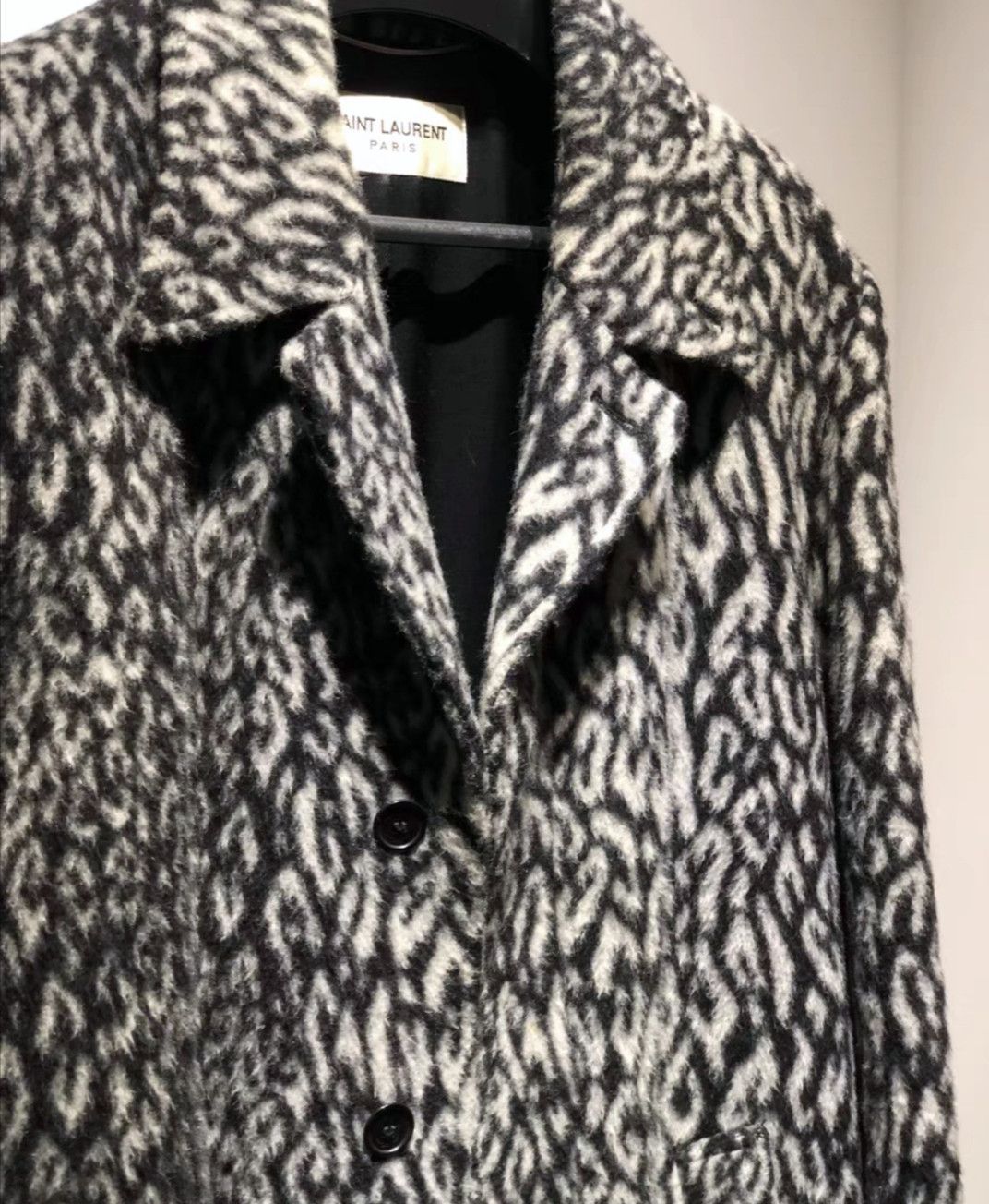 Saint Laurent Paris Saint Laurent Snow leopard print coat Size US M / EU 48-50 / 2 - 5 Thumbnail