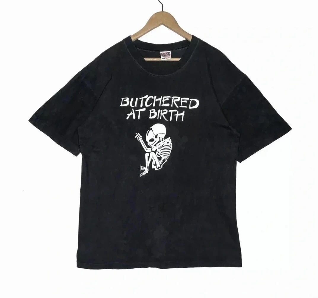 vintage Canibal Corpse tshirt butchered at birth bandtees