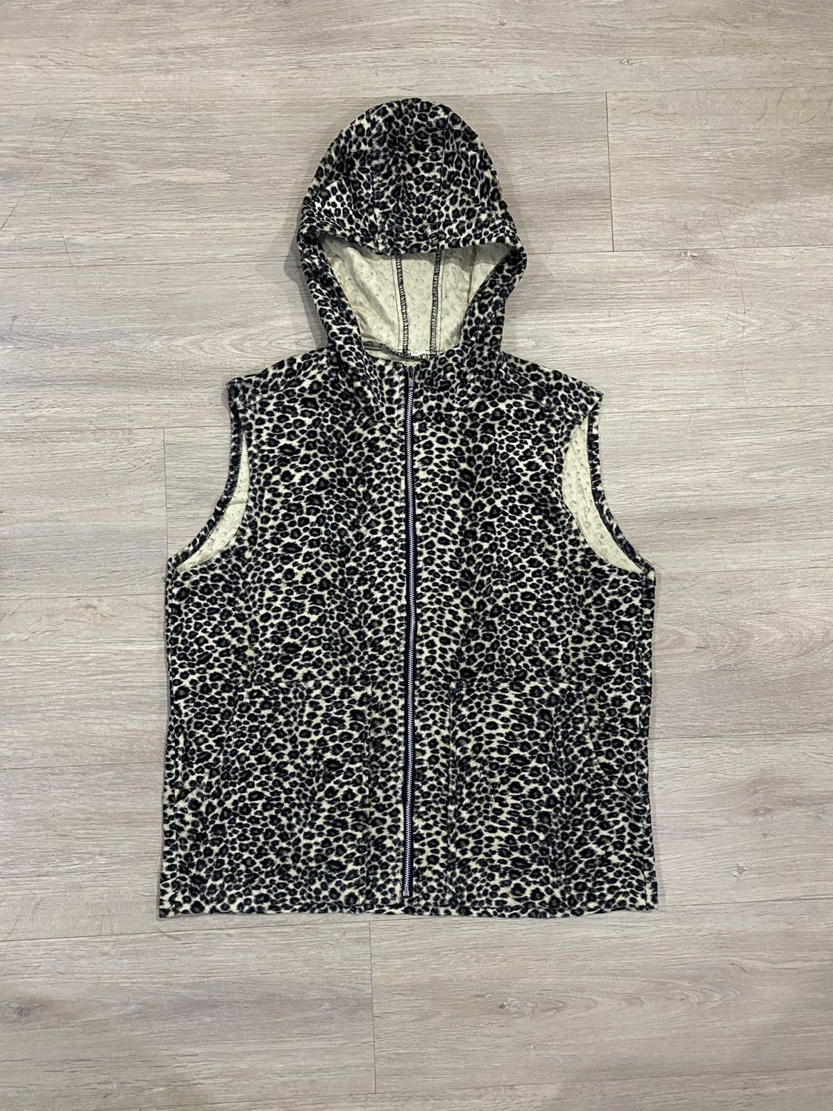 Japanese Brand 90s Japanese Brand Leopard fleece hoodie Size US M / EU 48-50 / 2 - 2 Thumbnail