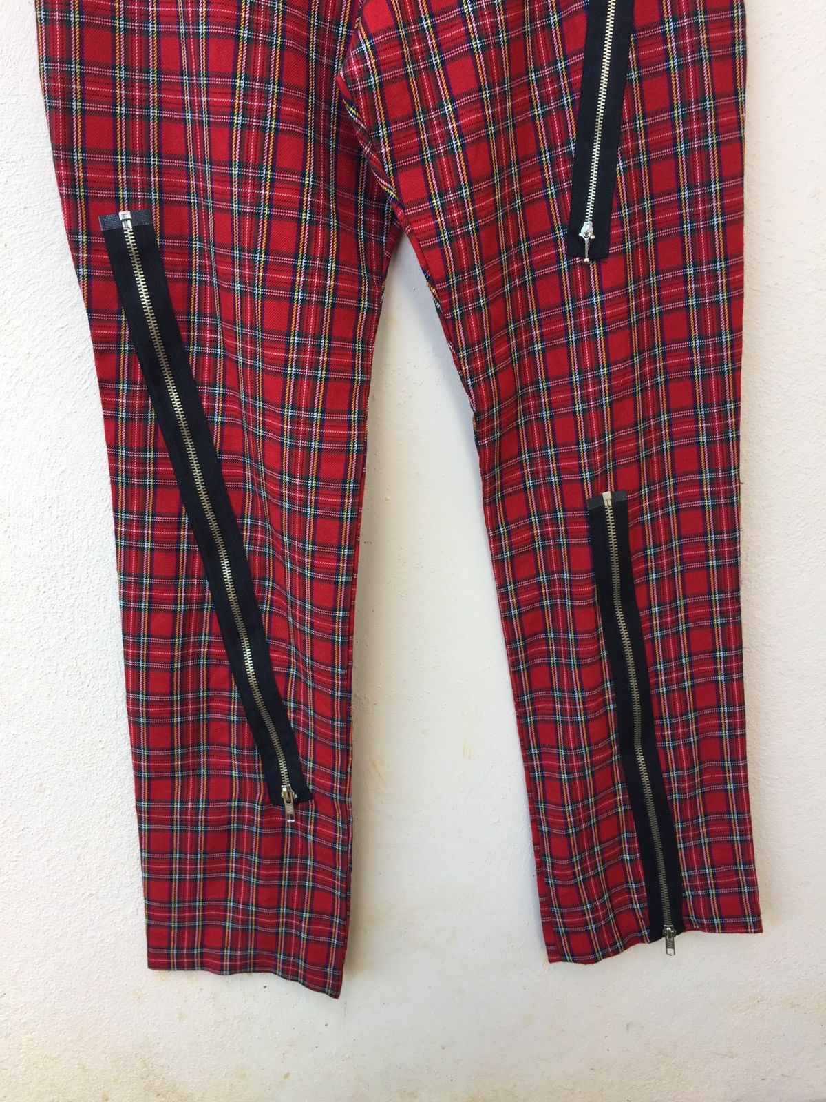Seditionaries Bondage pants Tartan Zipper Punkers Design Size US 28 / EU 44 - 4 Thumbnail