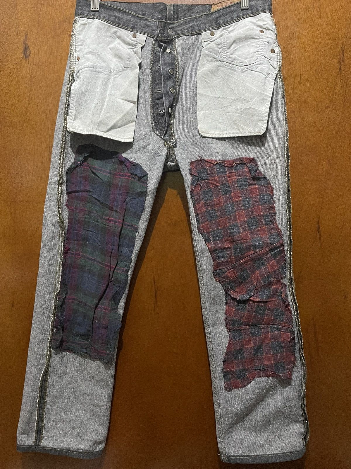 Levi's Rare Levis 501 Distressed Kurt Kobain Style Size US 32 / EU 48 - 13 Thumbnail