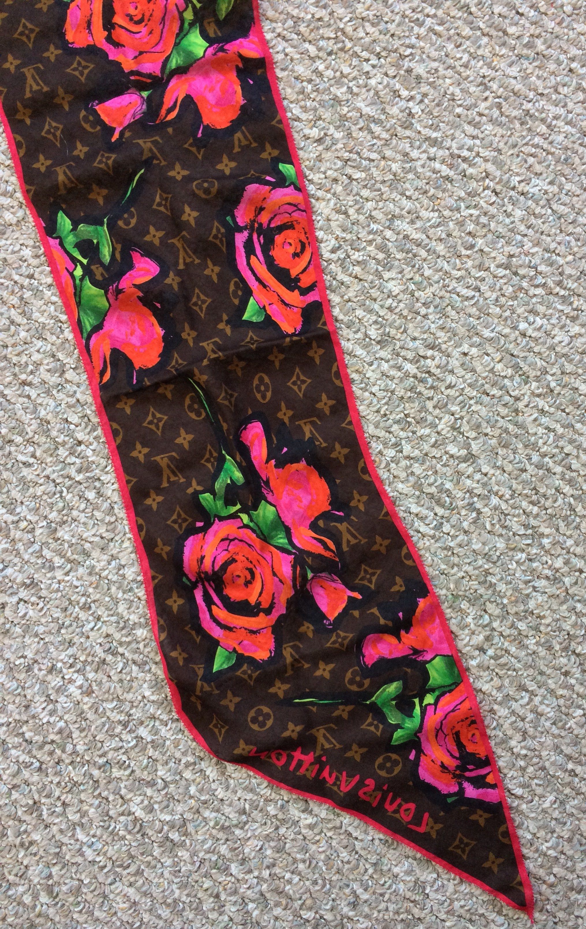 Louis Vuitton × Stephen Sprouse F/W 2008 Louis Vuitton x Sprouse Silk Roses Graffiti Scarf Size ONE SIZE - 2 Thumbnail