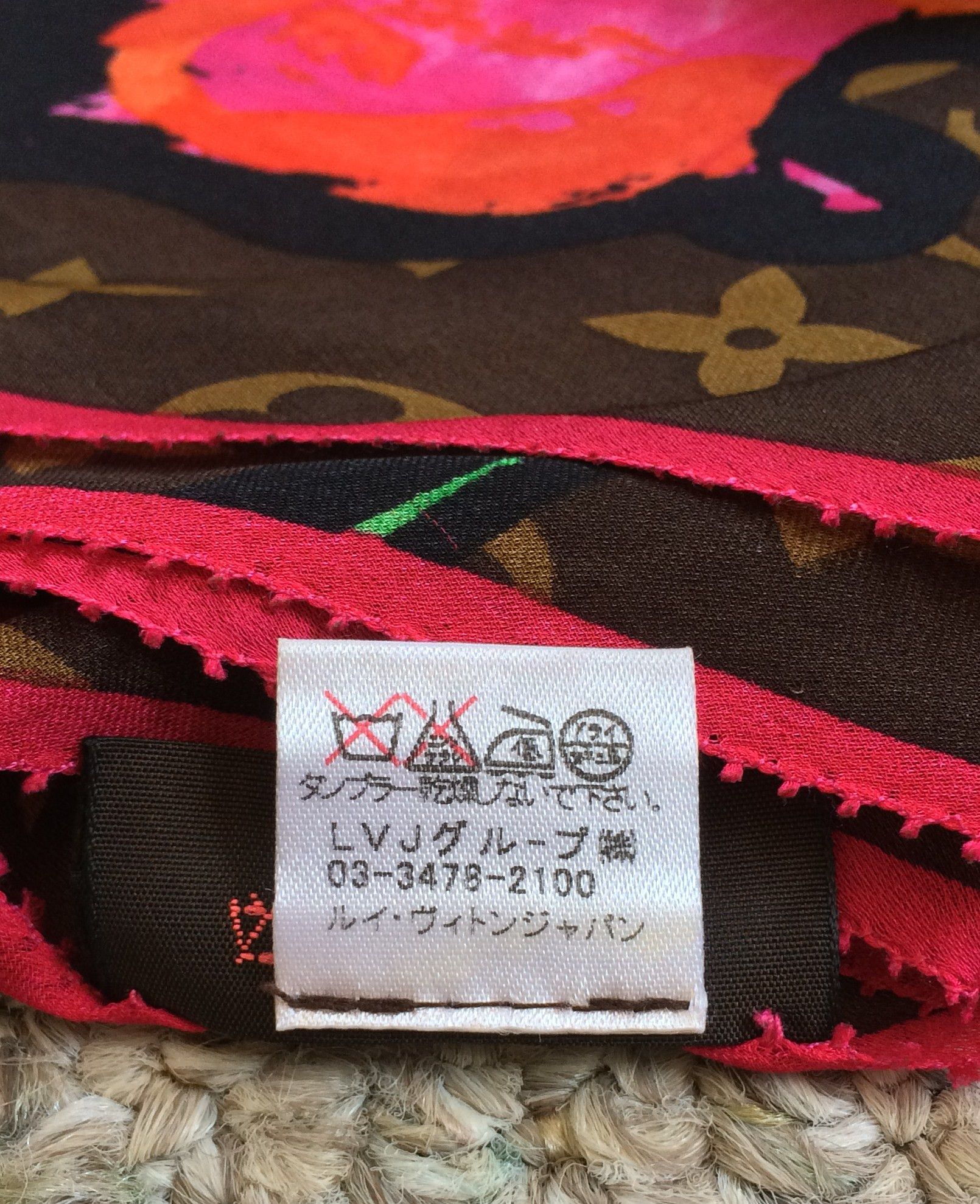 Louis Vuitton × Stephen Sprouse F/W 2008 Louis Vuitton x Sprouse Silk Roses Graffiti Scarf Size ONE SIZE - 8 Thumbnail