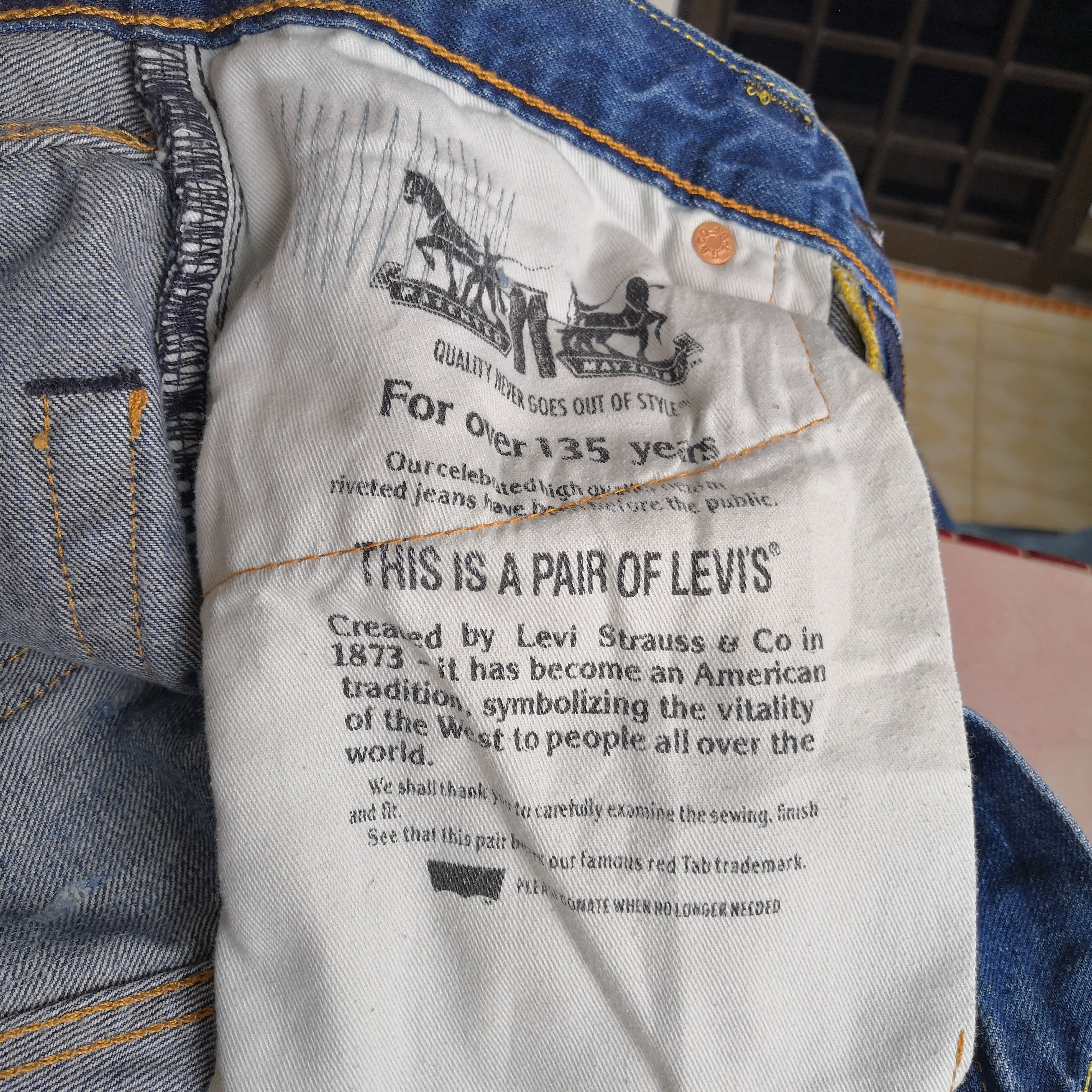 Levi's Vintage Levis Jeans Distressed Levi's Faded Light Wash Denim Size 28" / US 6 / IT 42 - 11 Thumbnail