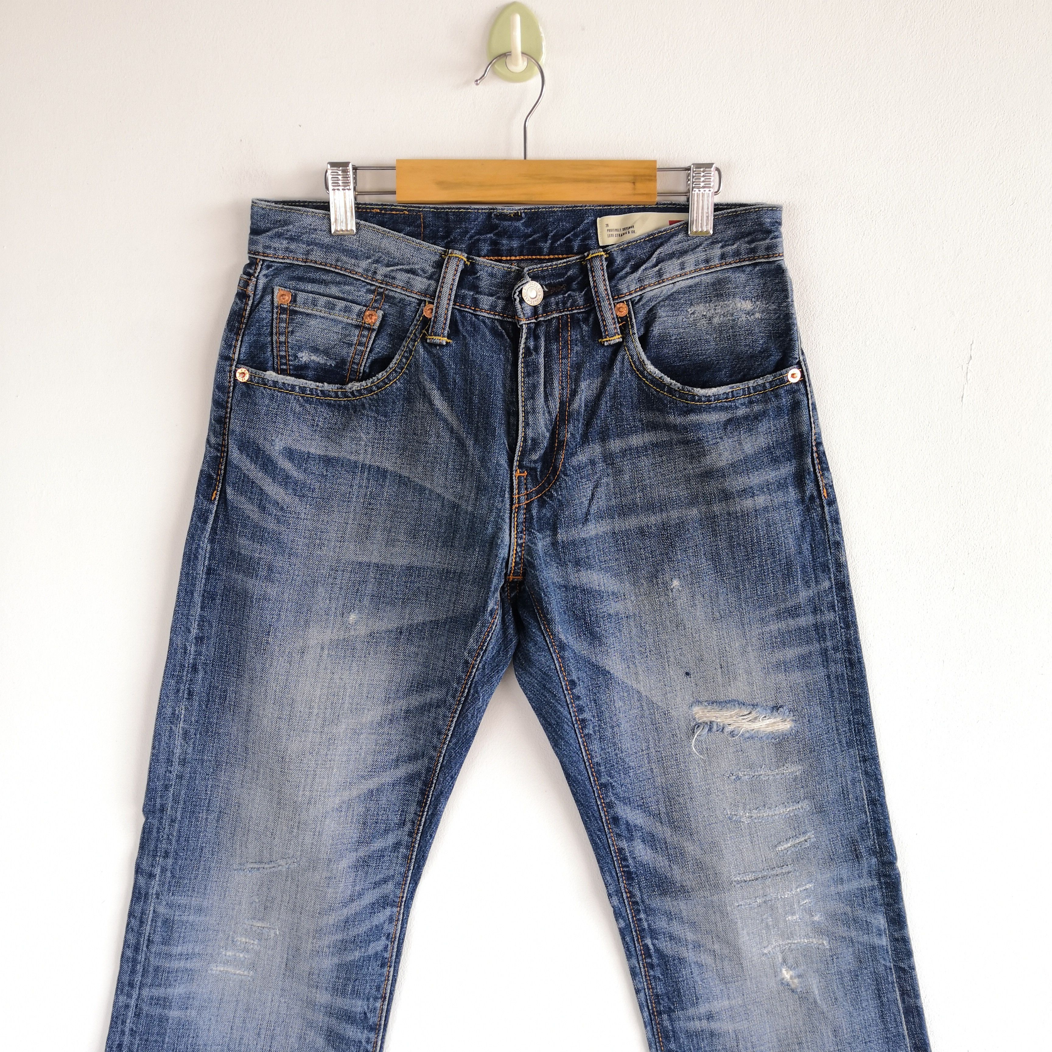 Levi's Vintage Levis Jeans Distressed Levi's Faded Light Wash Denim Size 28" / US 6 / IT 42 - 3 Thumbnail