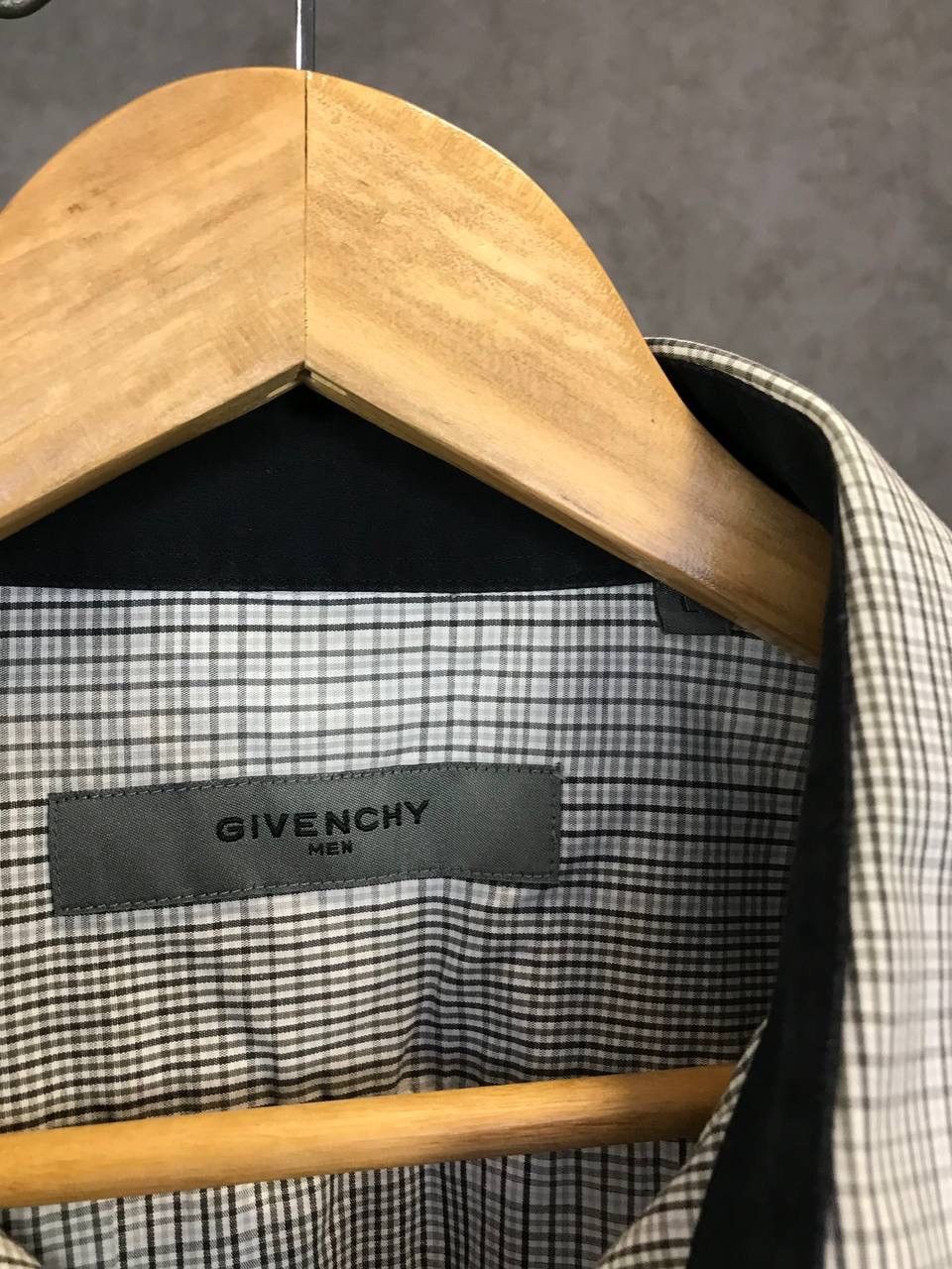 Givenchy Givenchy men gray pocket shirt Size US L / EU 52-54 / 3 - 4 Thumbnail