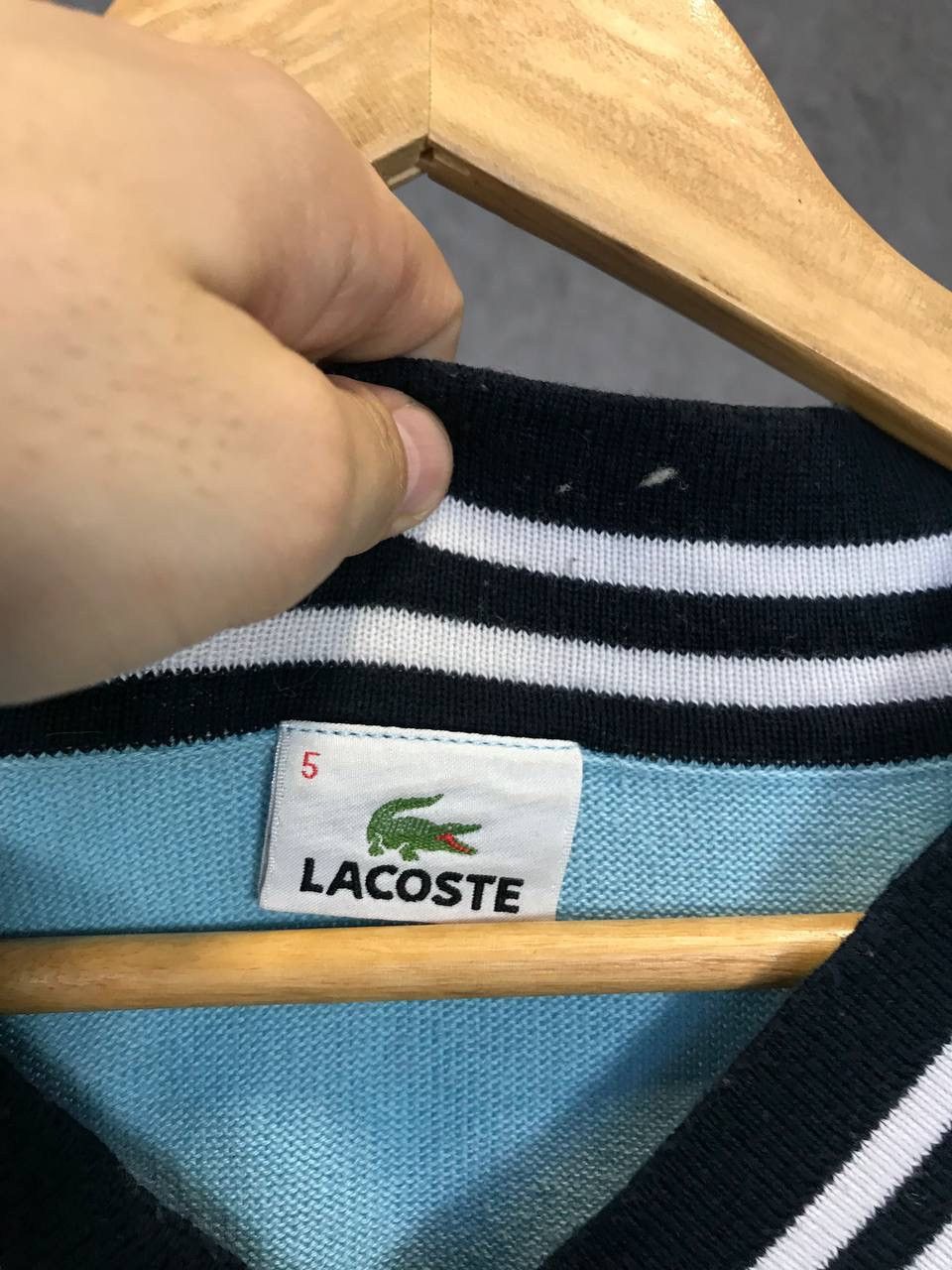 Lacoste Lacoste vintage v neck sweatshirt Size US L / EU 52-54 / 3 - 5 Thumbnail