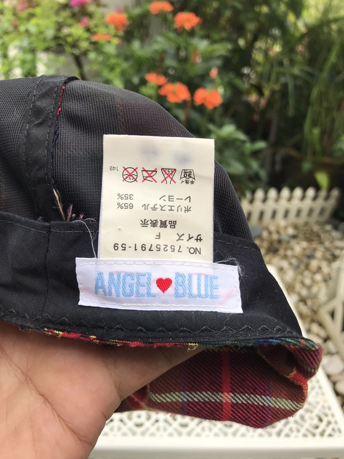 Hysteric Glamour × Japanese Brand ANGEL BLUE NAKAMURA-KUN PLAID DETECTIVE WITH FAUX FUR CAP Size ONE SIZE - 10 Thumbnail