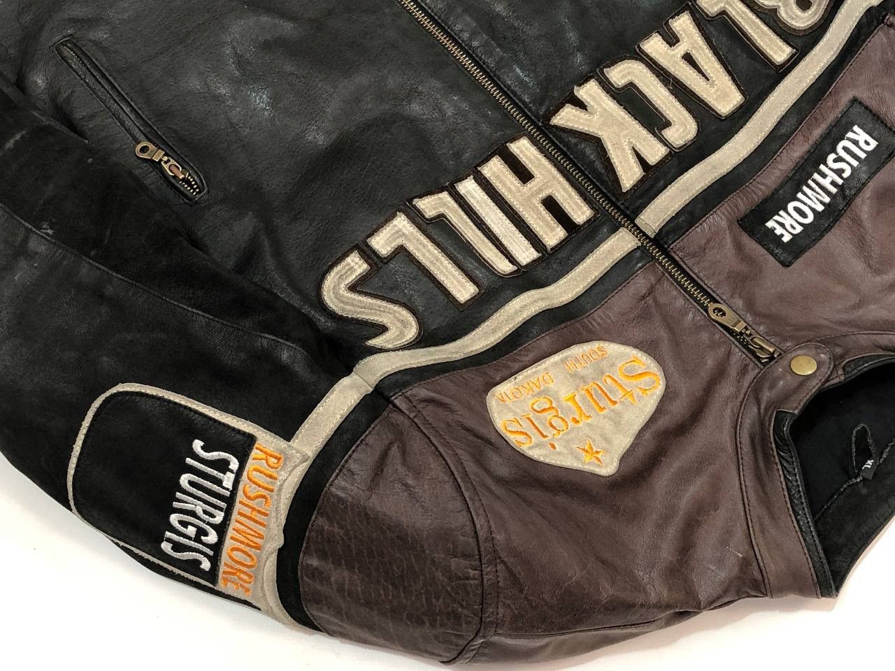 Other Black Hills Top Range Vintage Racing Size US L / EU 52-54 / 3 - 6 Thumbnail