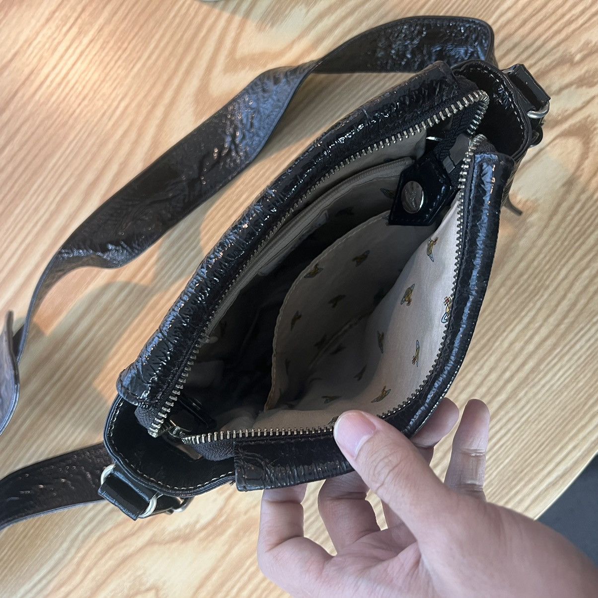 Vivienne Westwood 🔥Rare🔥Vivienne Westwood Leather Crossbody Bag Size ONE SIZE - 15 Thumbnail