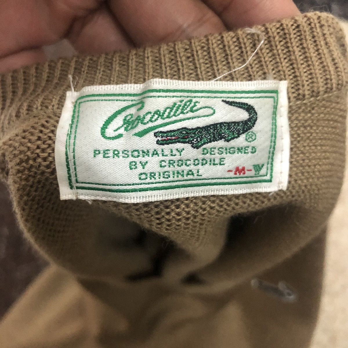 Aran Isles Knitwear Vintage Crocodile V Neck Embroidery Small Logo knitwear Vest Size US S / EU 44-46 / 1 - 7 Thumbnail
