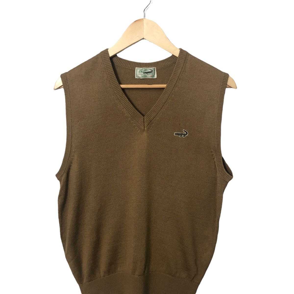Aran Isles Knitwear Vintage Crocodile V Neck Embroidery Small Logo knitwear Vest Size US S / EU 44-46 / 1 - 2 Thumbnail
