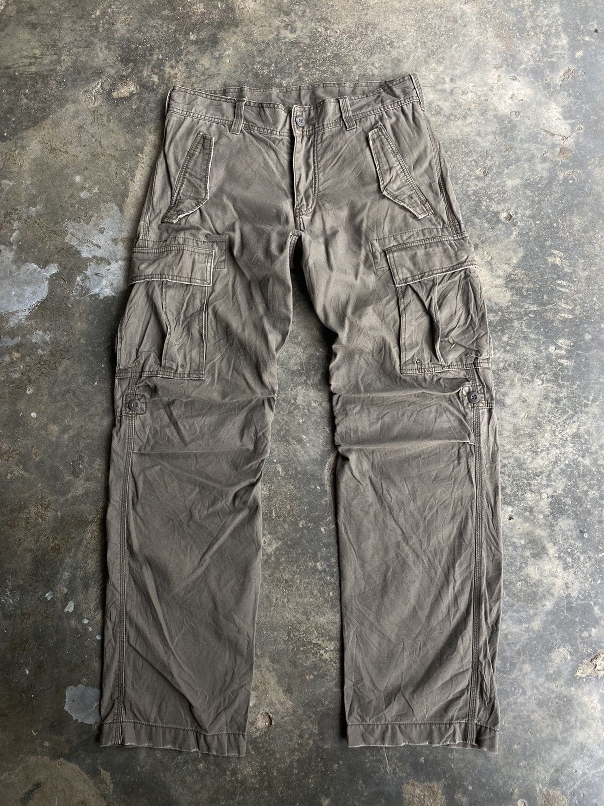 image of Seditionaries 291295 Labo Distressed Cargo Pants in Chocolate, Men's (Size 33)