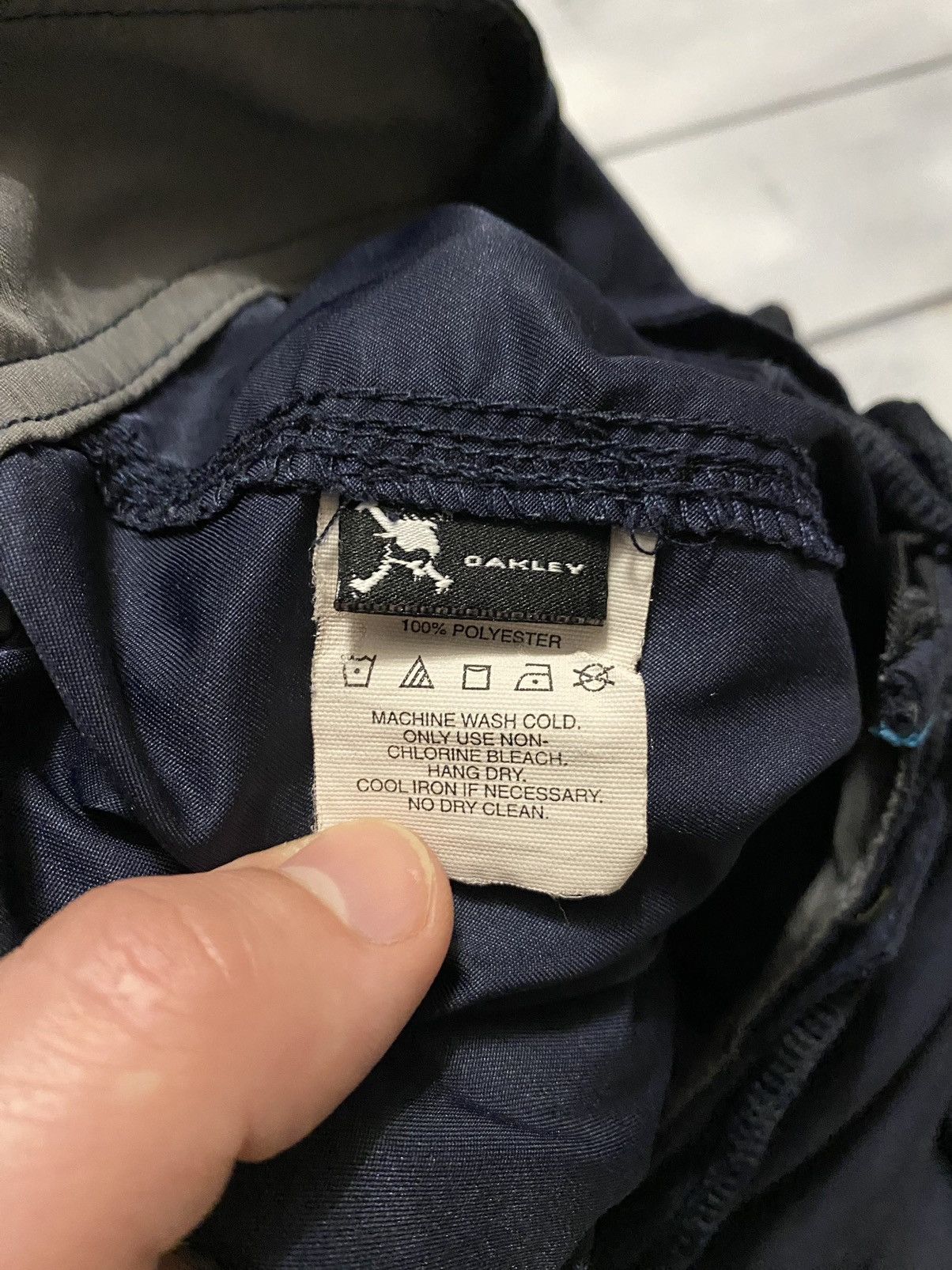 Oakley Rare Vintage Shorts Oakley Y2K style Japan. Size US 34 / EU 50 - 7 Thumbnail