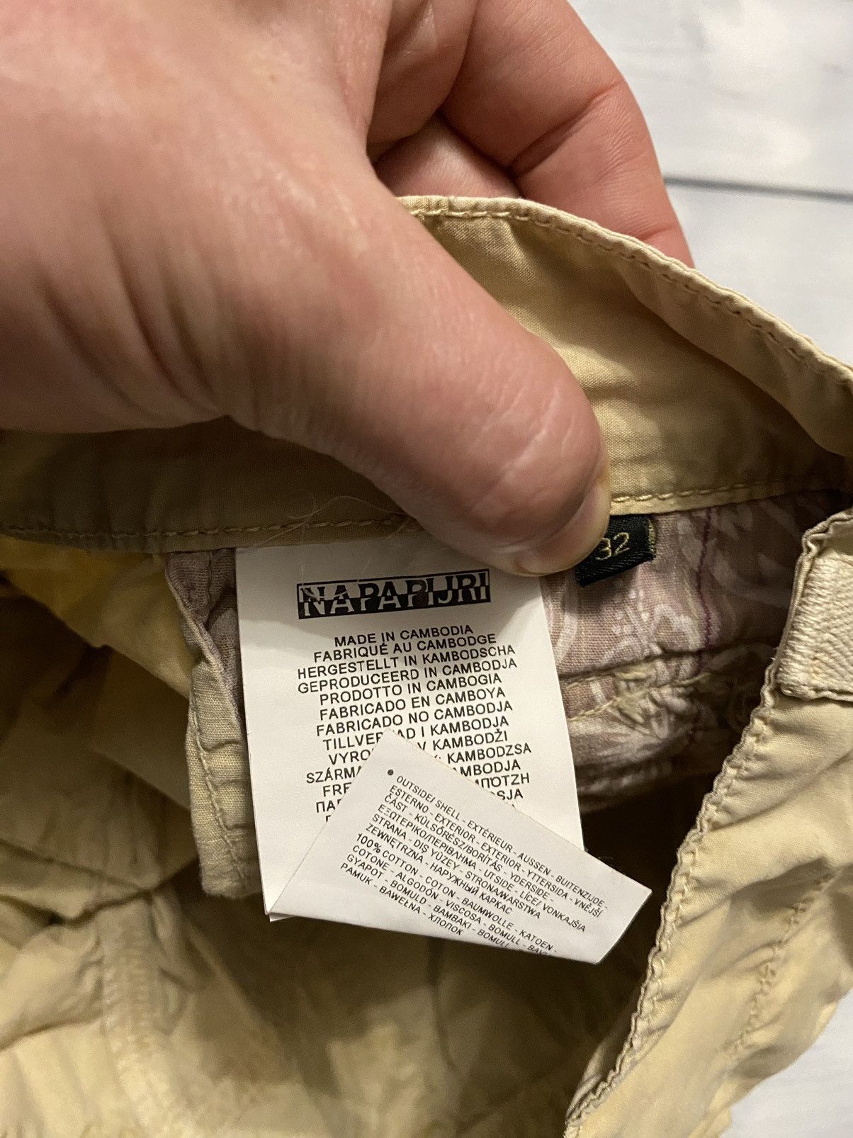 Napapijri Rare Multipocket Shorts Napapijri Y2K style. Size US 32 / EU 48 - 11 Thumbnail