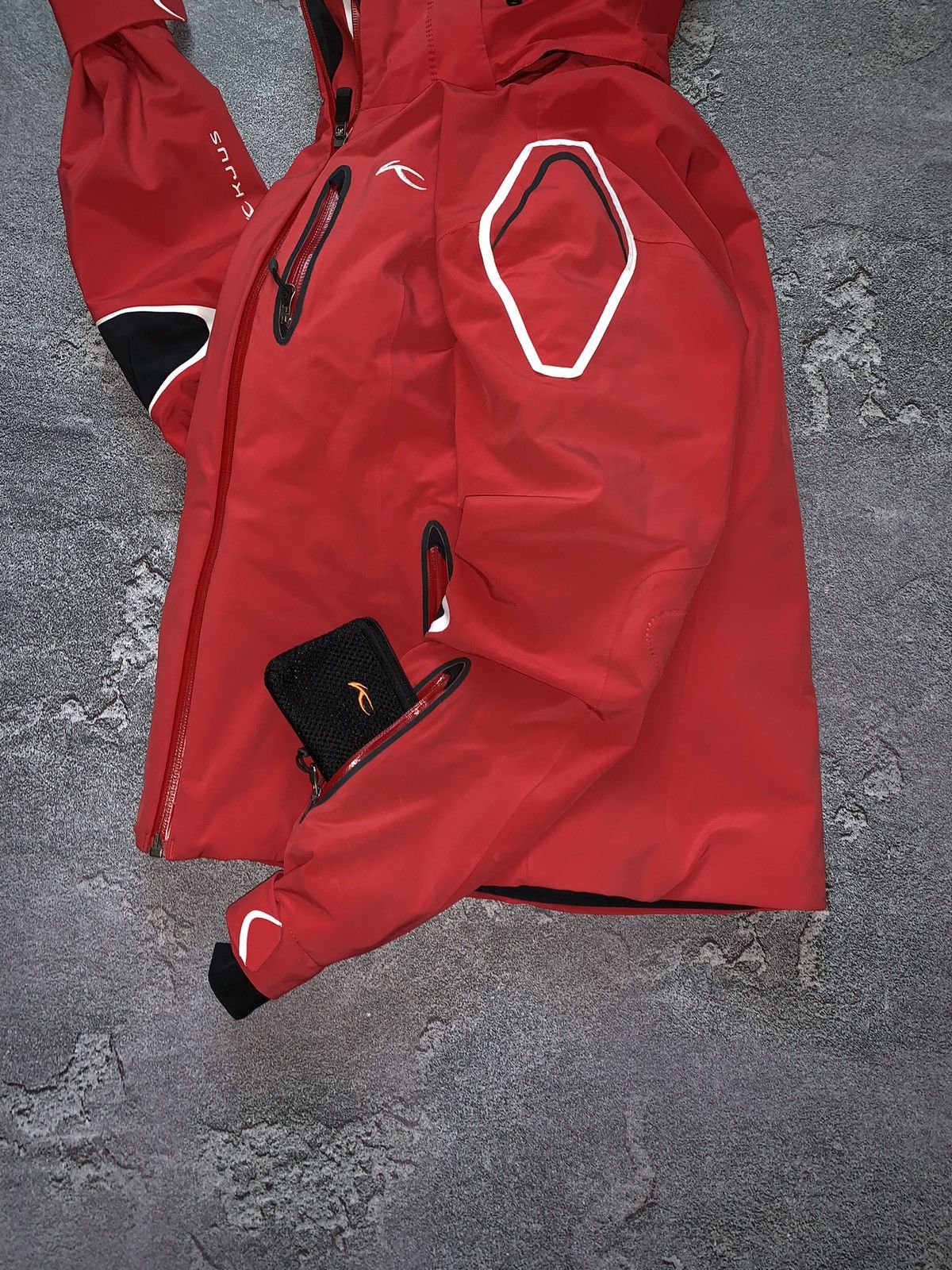 Kjus 36 red ski snowboarding jacket hooded balaclava storm