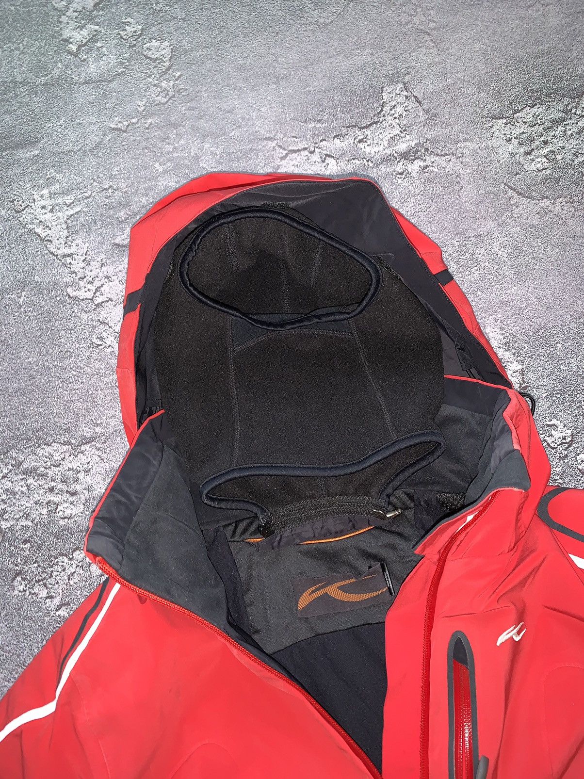 Kjus 36 red ski snowboarding jacket hooded balaclava storm