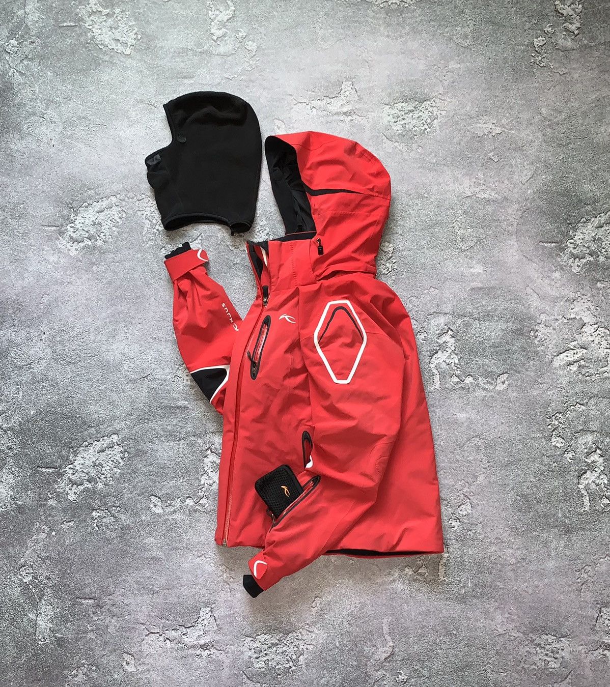 Kjus 36 red ski snowboarding jacket hooded balaclava storm