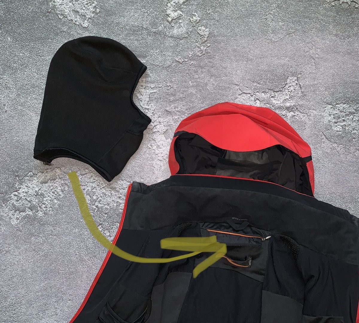 Kjus 36 red ski snowboarding jacket hooded balaclava storm