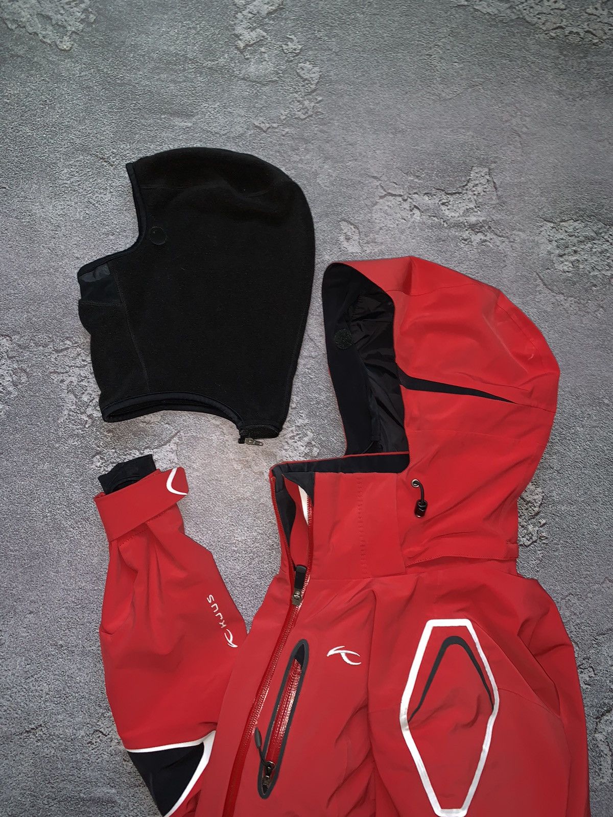 Kjus 36 red ski snowboarding jacket hooded balaclava storm