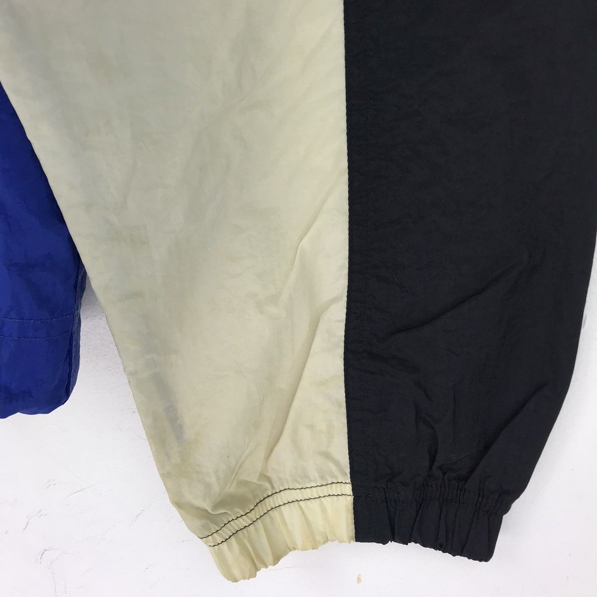 Nike Vintage 90s Nike Windbreaker Jacket Embroidery Big Logo Size US L / EU 52-54 / 3 - 9 Thumbnail