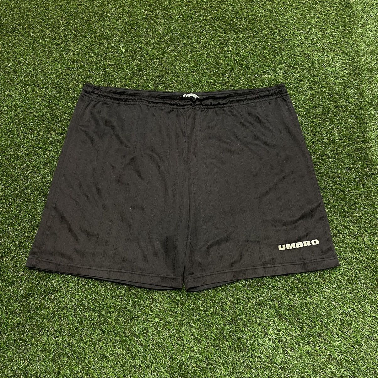 Vintage Vintage Y2K Umbro Shorts Streetwear Skate Mini Logo Boxy 36 Size US 36 / EU 52 - 1 Thumbnail